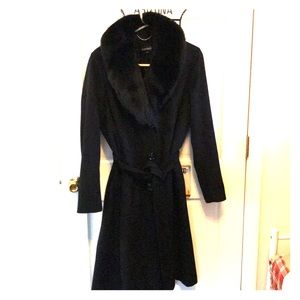 Fur lined collar wool blend coat.
